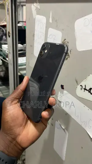 Apple iPhone 11 64 GB Noir