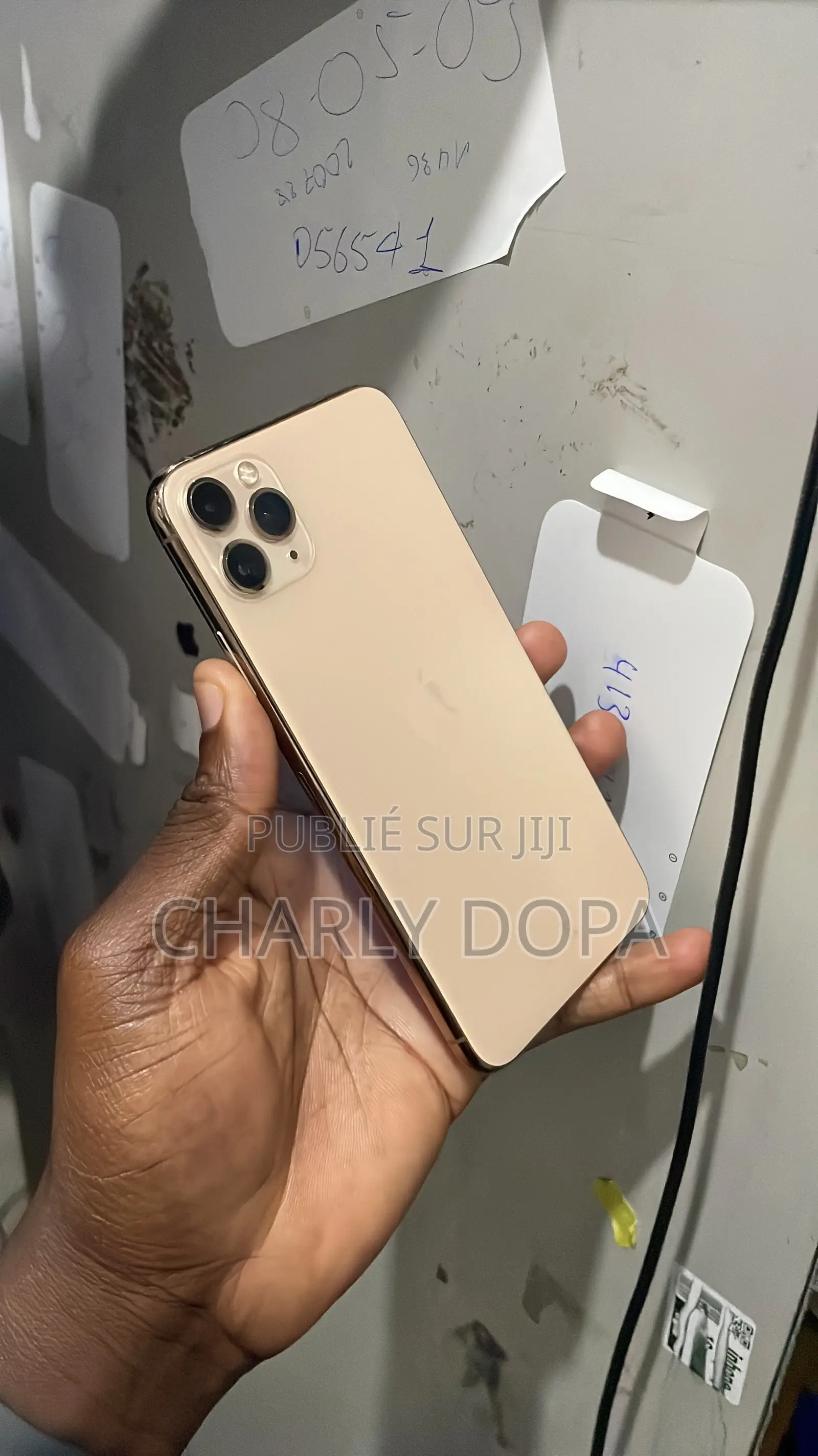 Apple iPhone 11 Pro Max 64 GB Doré