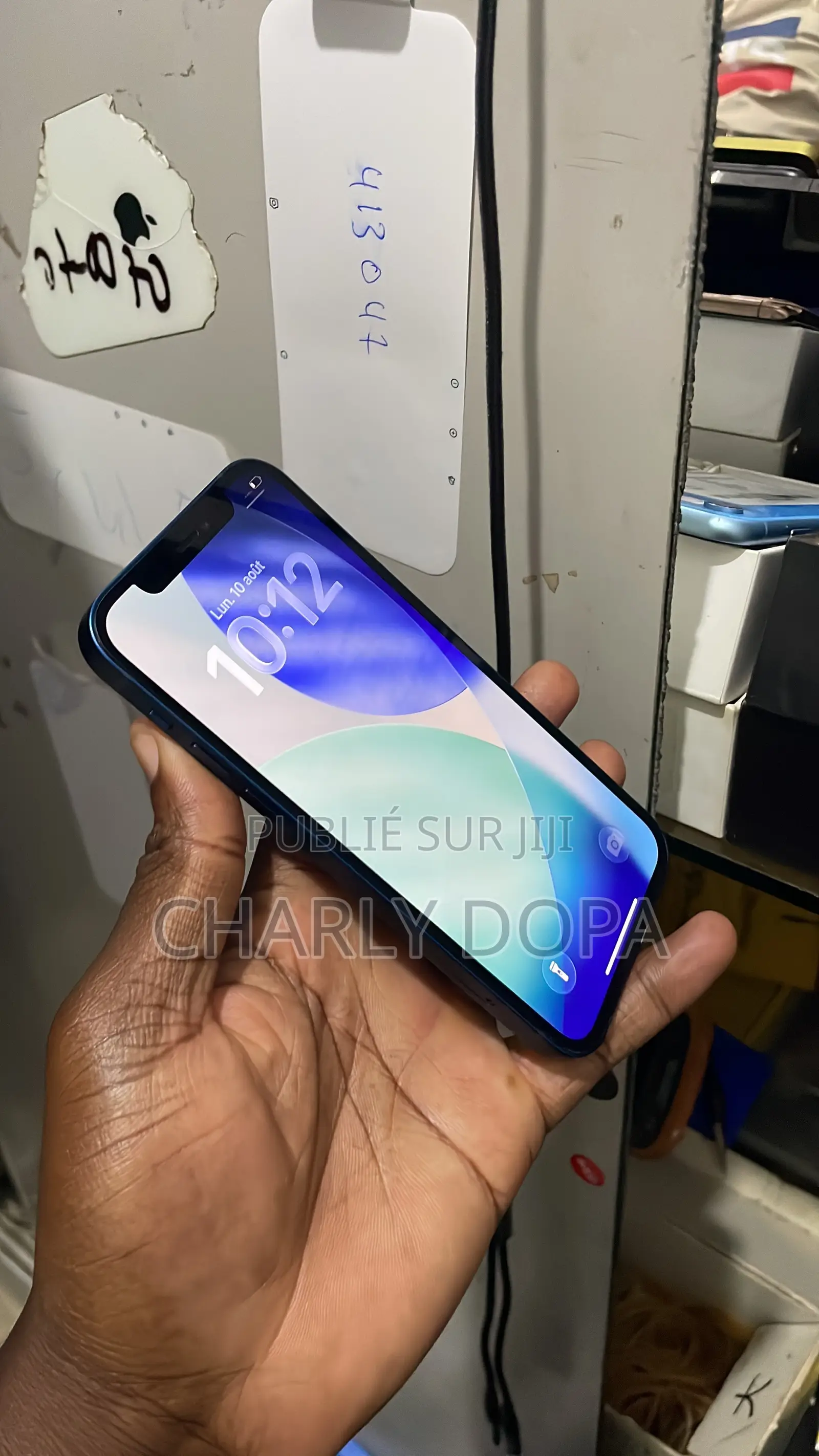 Apple iPhone 12 64 GB Bleu