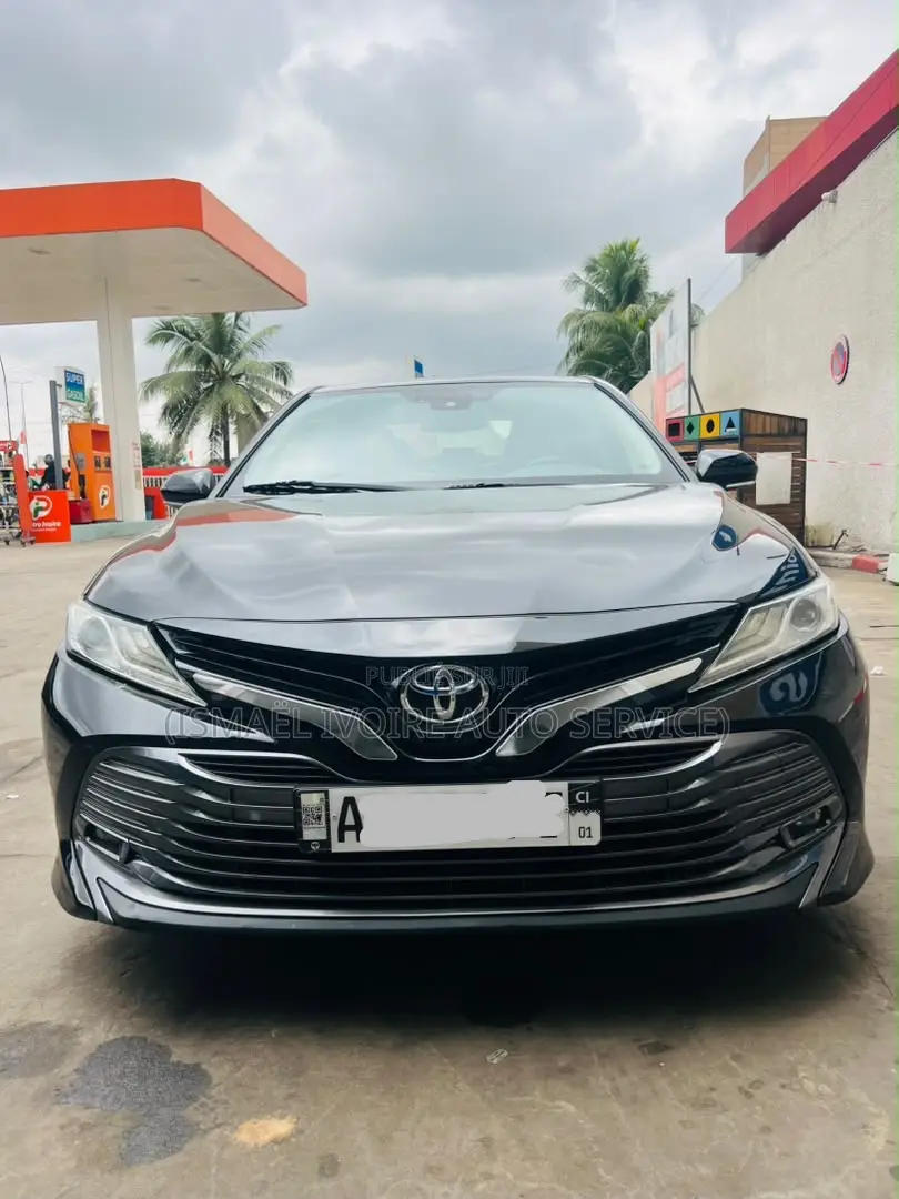 Toyota Camry 2022 Noir