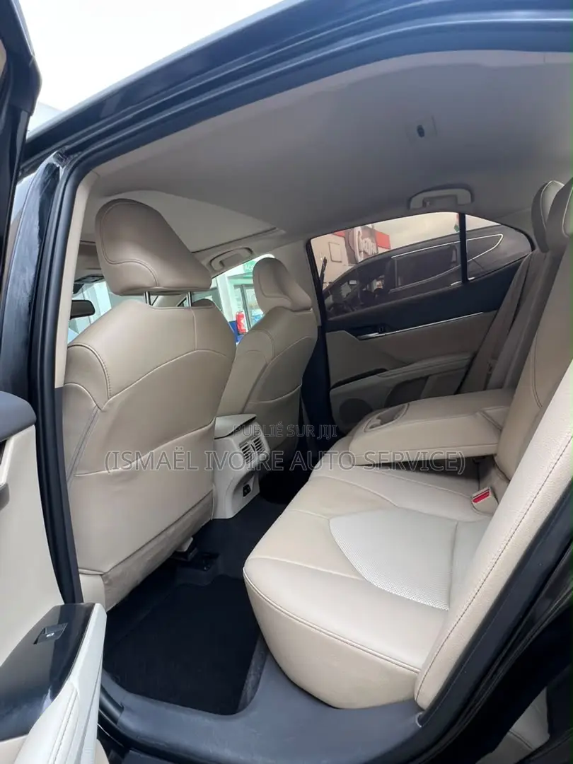 Toyota Camry 2022 Noir