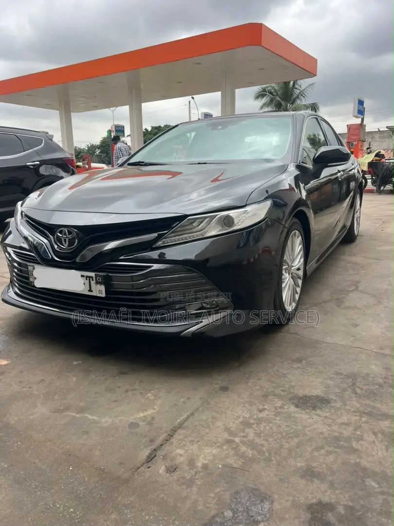 Toyota Camry 2022 Noir