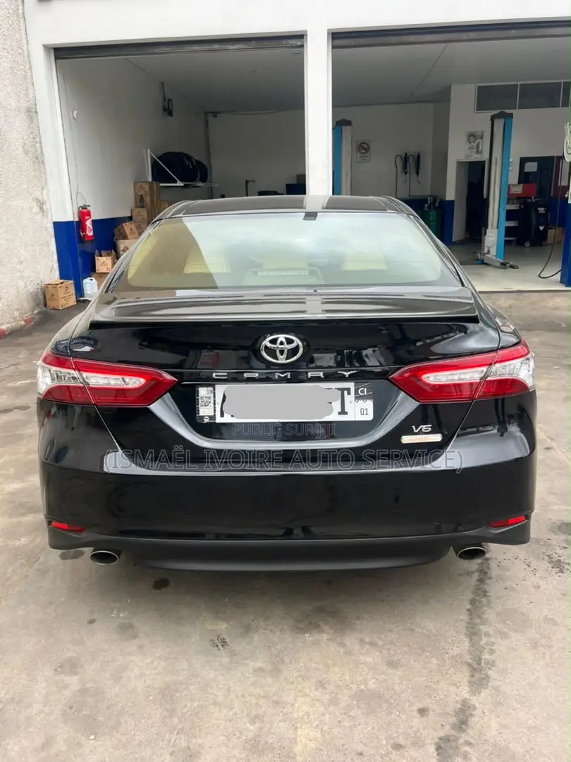 Toyota Camry 2022 Noir