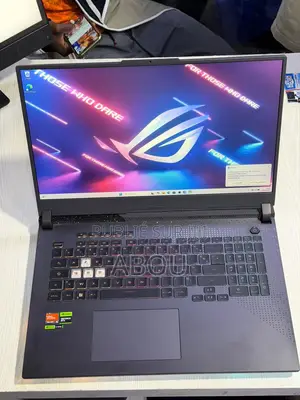 Ordinateur portable Asus ROG Strix G17 16GB AMD Ryzen 9 SSD 1T