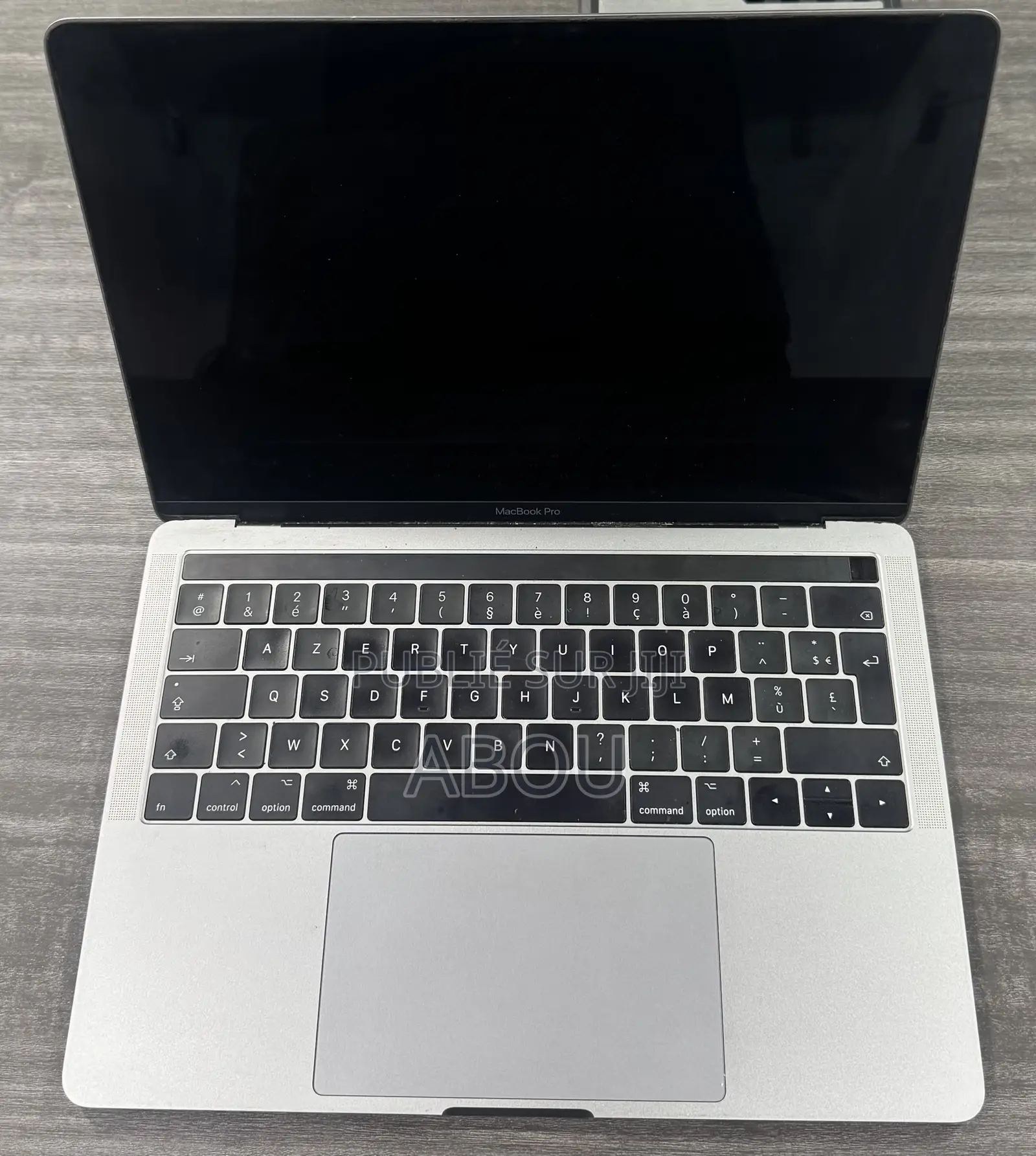 Ordinateur portable Apple MacBook Pro 2016 16GB Intel Core i7 SSD 256GB