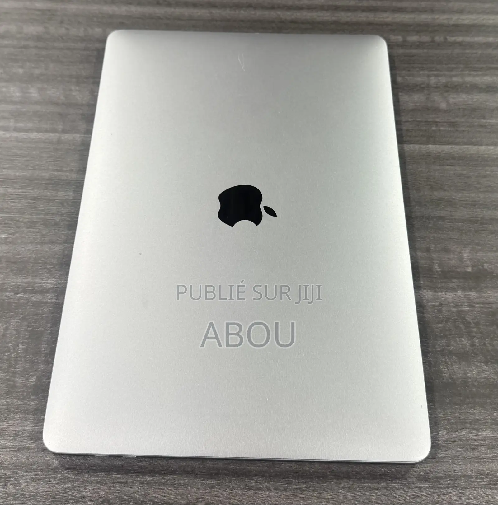 Ordinateur portable Apple MacBook Pro 2016 16GB Intel Core i7 SSD 256GB