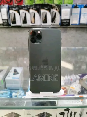 Nouveau Apple iPhone 11 64 GB Noir