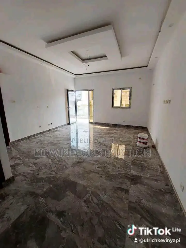 4chbre Appartement dans Cocody à Vendre