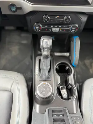 Ford Bronco 2022 Gris