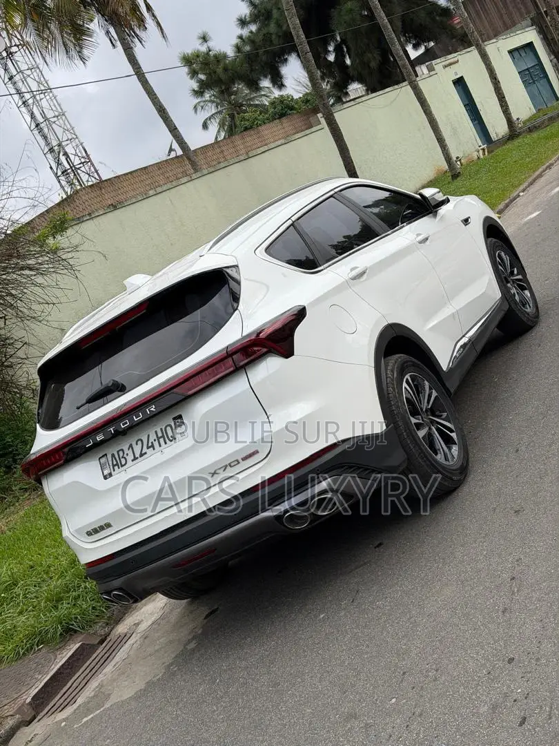 Jetour X70 Plus 1.5 5-Seater FWD 2022 Blanc