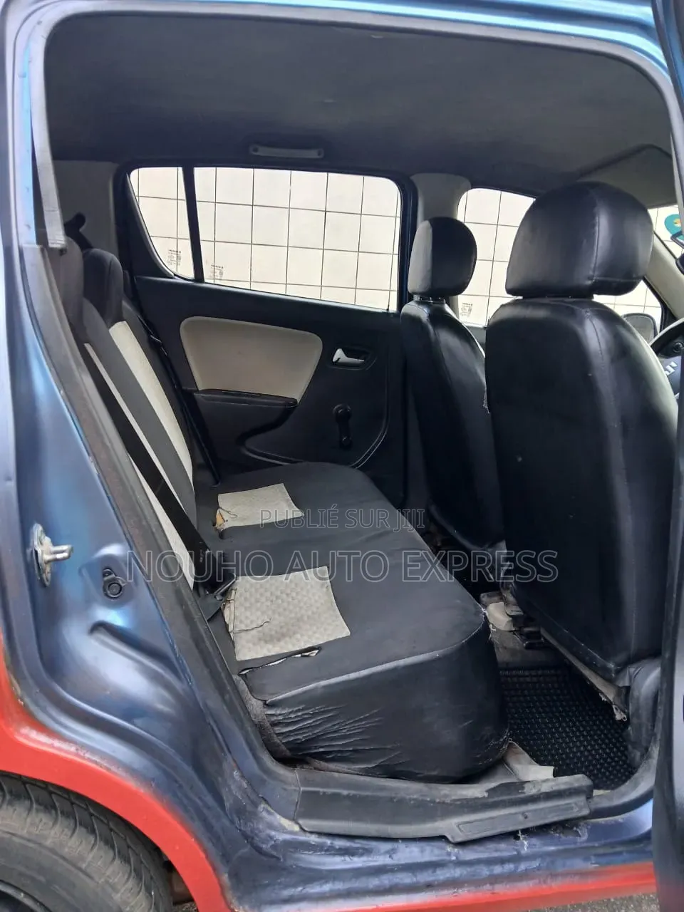 Suzuki Alto 2025 Orange