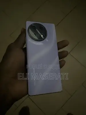 Nouveau Tecno Camon 30S 128 GB Bleu