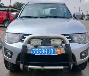 Mitsubishi L200 2014 Gris