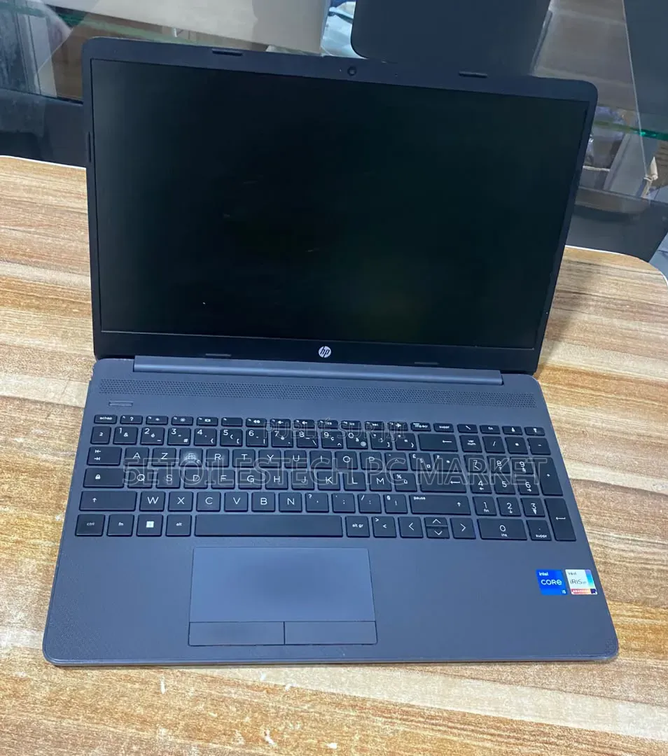 Nouveau Ordinateur portable HP Pavilion 15t 8GB Intel Core i5 SSD 256GB