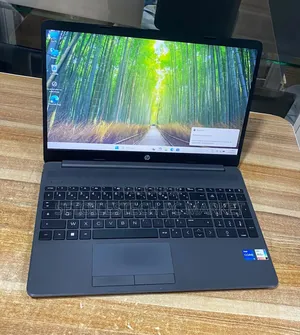 Nouveau Ordinateur portable HP Pavilion 15t 8GB Intel Core i5 SSD 256GB