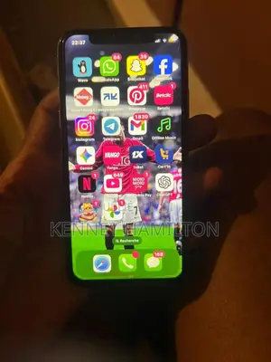 Apple iPhone X 64 GB Autre