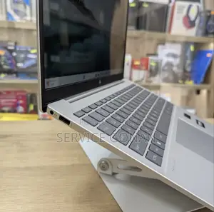 Nouveau HP EliteBook 840 G7 256GB Intel Core Ultra 7 HDD 512GB