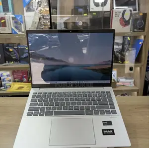 Nouveau HP EliteBook 840 G7 256GB Intel Core Ultra 7 HDD 512GB