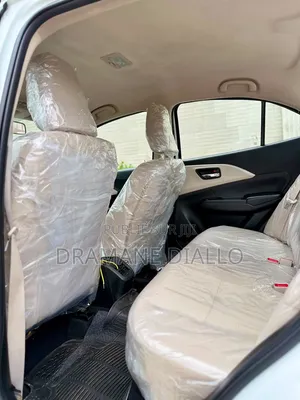 Suzuki Dzire 2025 Blanc cassé