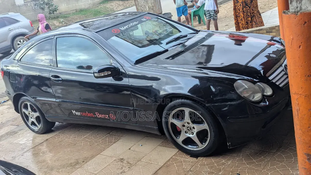 Mercedes-Benz C200 2003 Noir