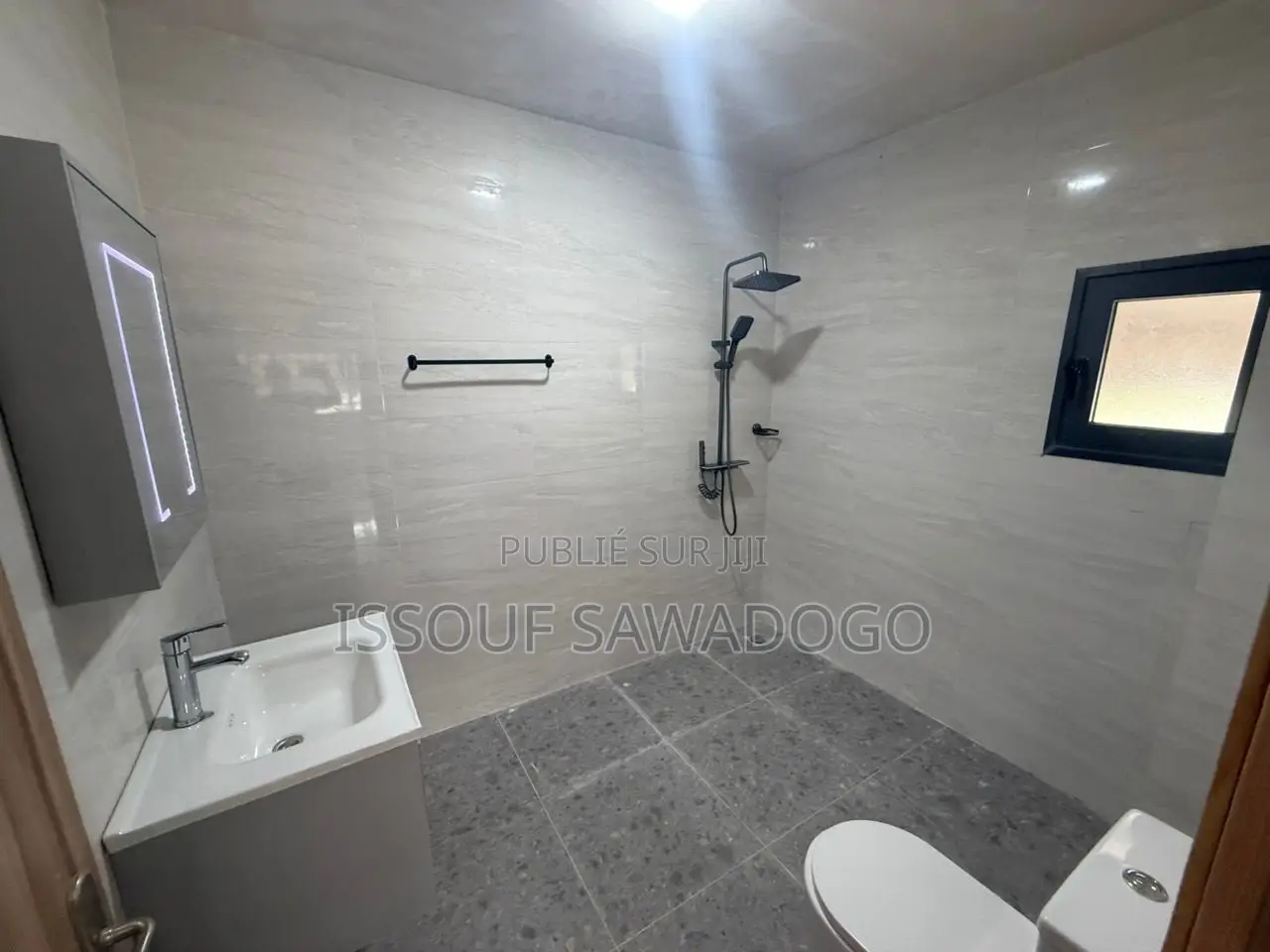 1chbre Duplex dans Issouf Sawadogo, Cocody à Vendre