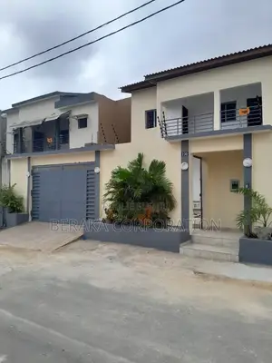 4chbre Duplex dans Beraka Corporation, Cocody à Louer