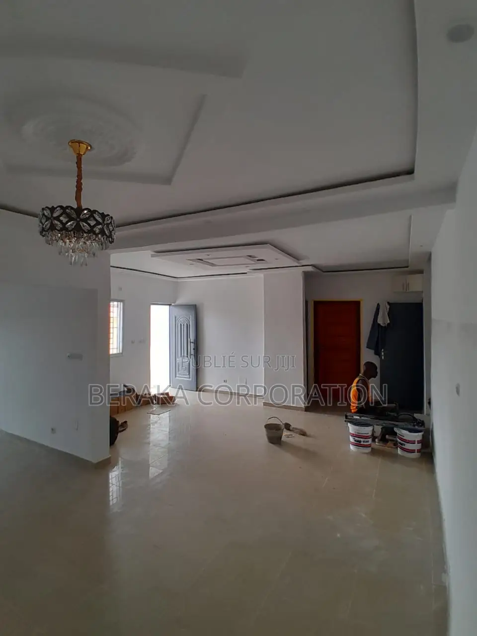 4chbre Duplex dans Beraka Corporation, Cocody à Louer