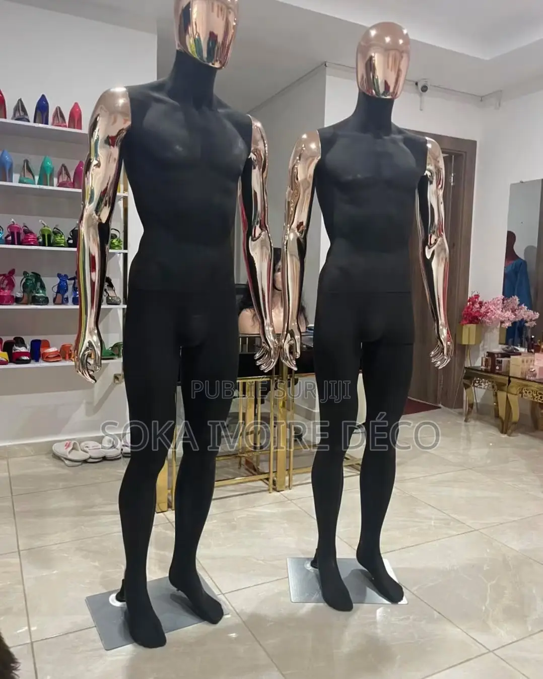 Disponible Notre Couple Mannequins Blanc-Rose