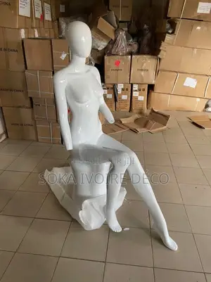 Disponible Notre Couple Mannequins Blanc-Rose