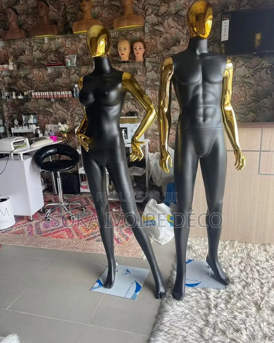 Disponible Notre Couple Mannequins Blanc-Rose