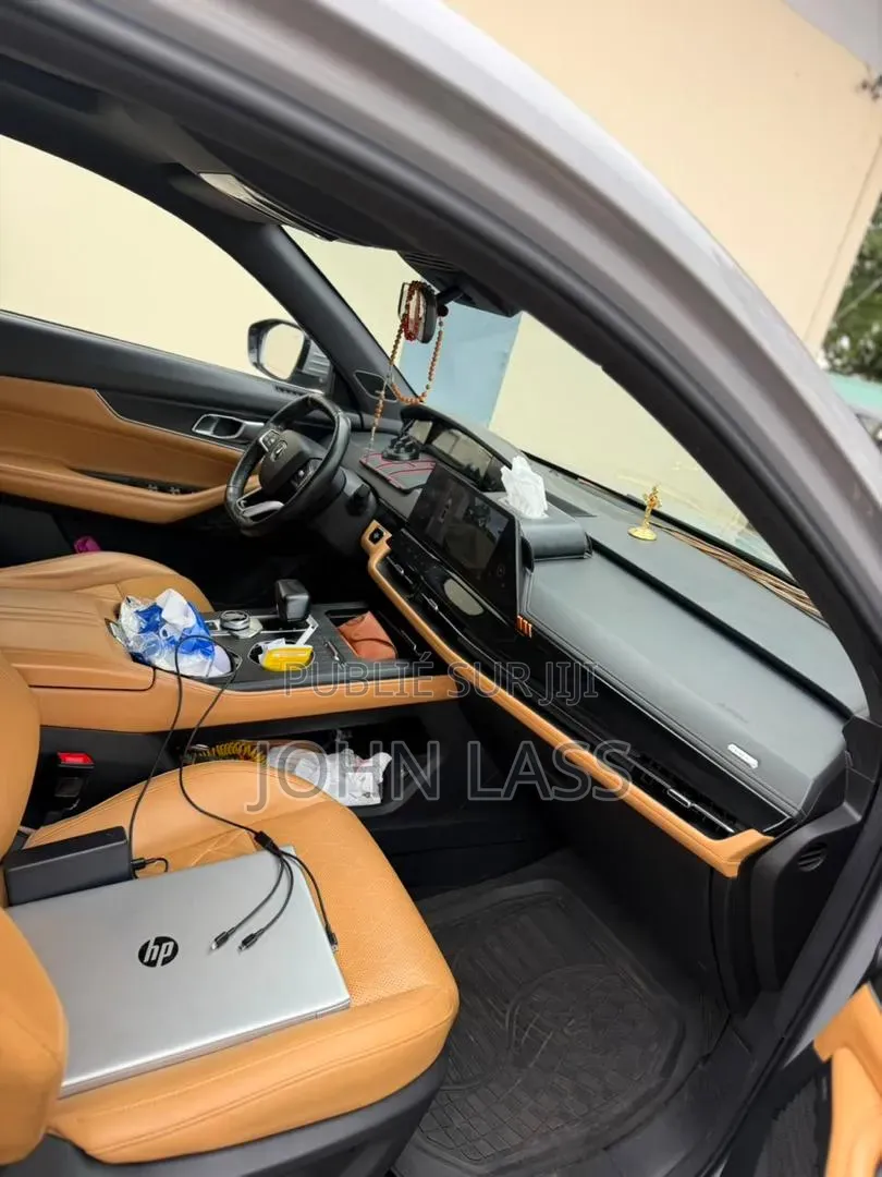 Changan UNI-K 2024 Blanc cassé