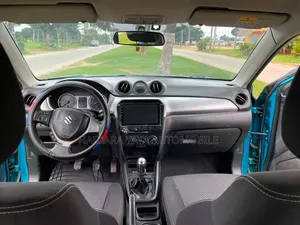 Suzuki Vitara 2018 Bleu