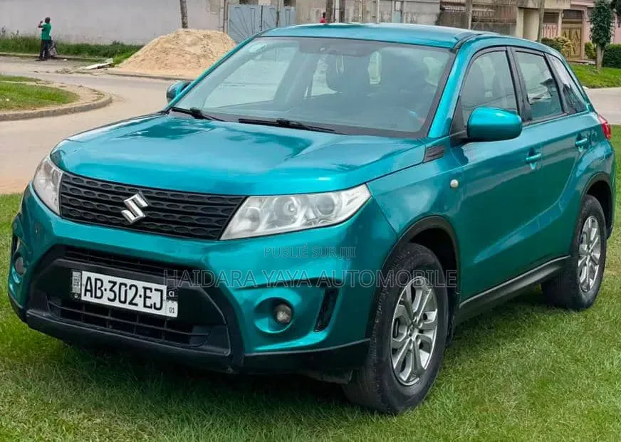 Suzuki Vitara 2018 Bleu