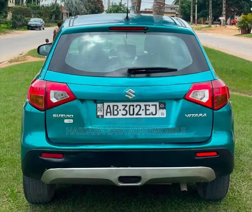 Suzuki Vitara 2018 Bleu