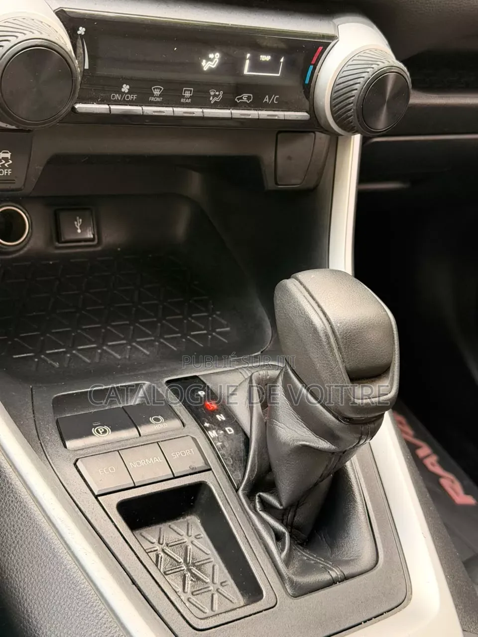 Toyota RAV4 2022 Gris