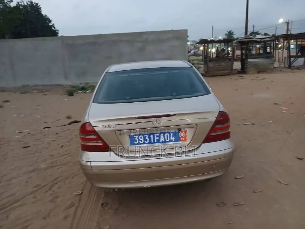 Mercedes-Benz C200 2004 Gris
