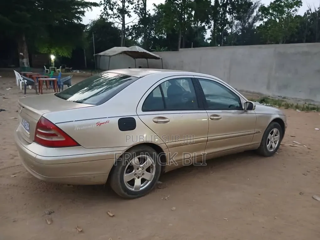 Mercedes-Benz C200 2004 Gris