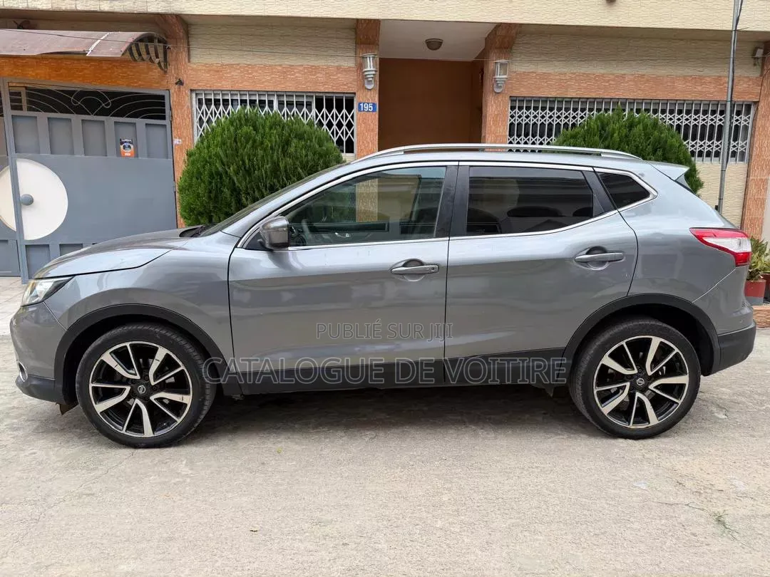 Nissan Qashqai 2015 Gris