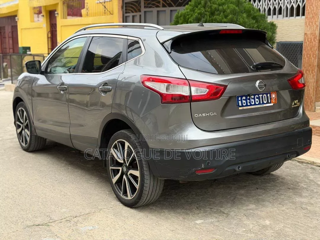 Nissan Qashqai 2015 Gris