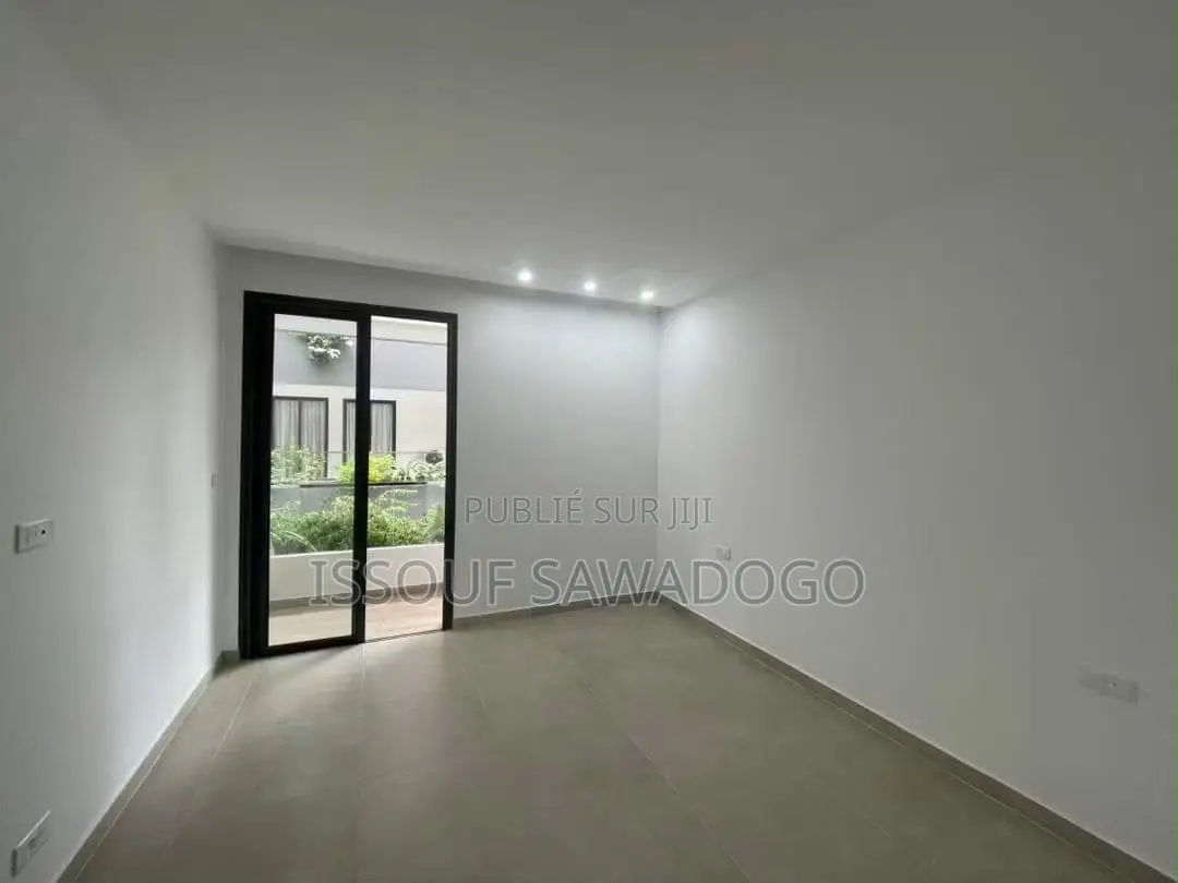 4chbre Appartement-terrasse dans Isbank, Cocody à Louer
