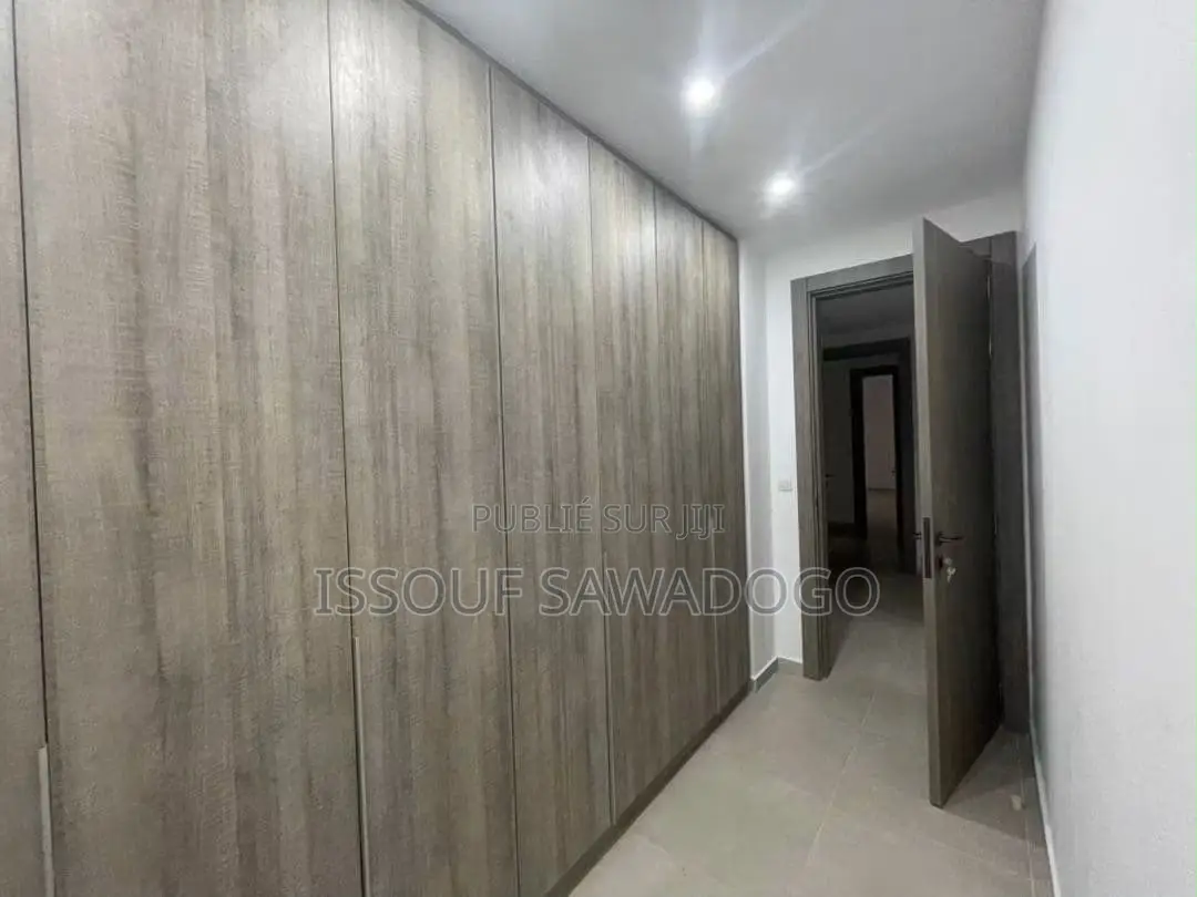 4chbre Appartement-terrasse dans Isbank, Cocody à Louer