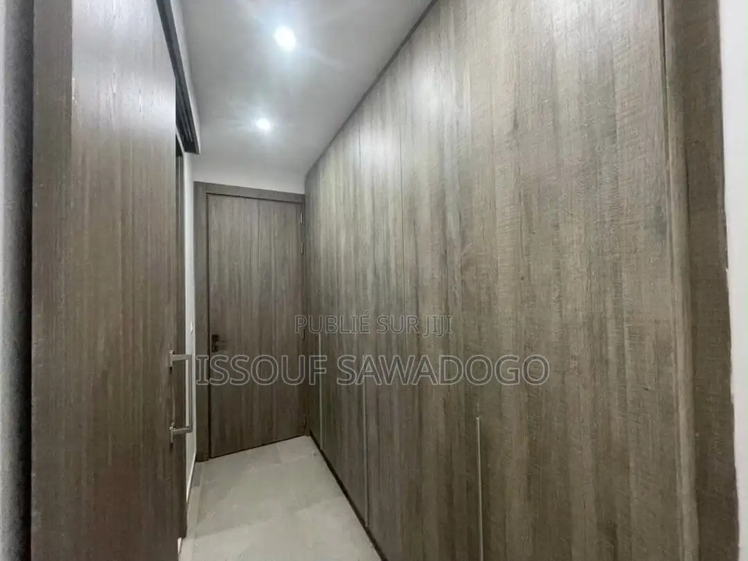 4chbre Appartement-terrasse dans Isbank, Cocody à Louer