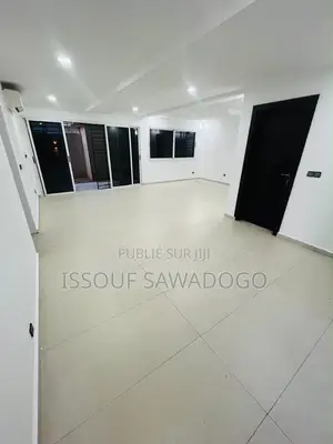 6chbre Duplex dans Isbank, Cocody à Louer
