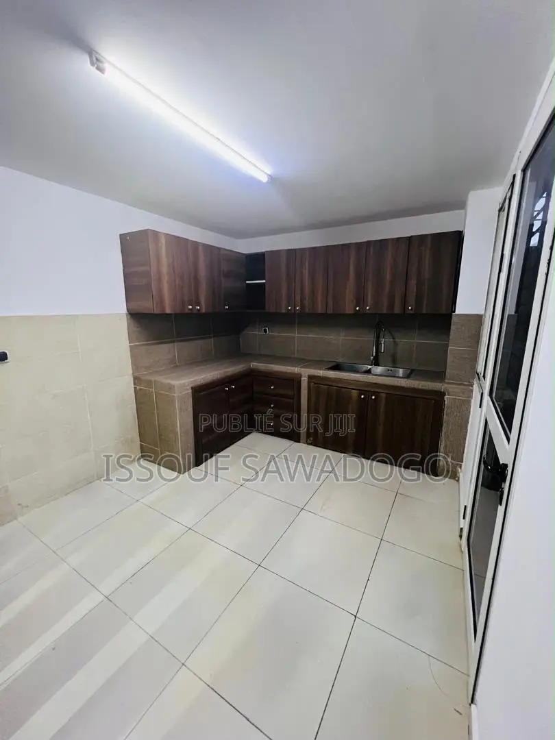 6chbre Duplex dans Isbank, Cocody à Louer