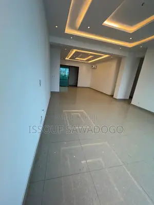4chbre Appartement dans Isbank, Cocody à Vendre