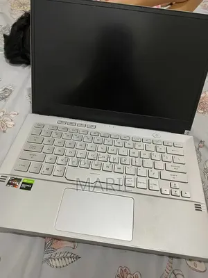 Nouveau Lenovo 300e 128GB Intel Core i3 SSHD+SSD 350GB