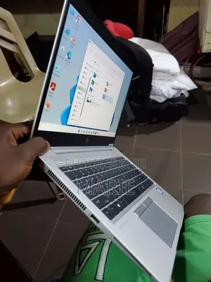 Nouveau Lenovo 300e 128GB Intel Core i3 SSHD+SSD 350GB