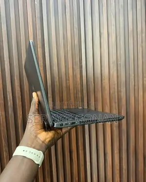 Nouveau Dell Latitude 5400 16GB Intel Core i5 SSD 256GB
