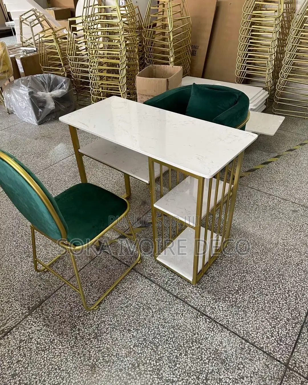 Ensemble Fauteuils Table Salon De Coiffure