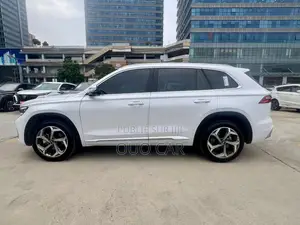 Geely Monjaro Flagship 2024 Blanc